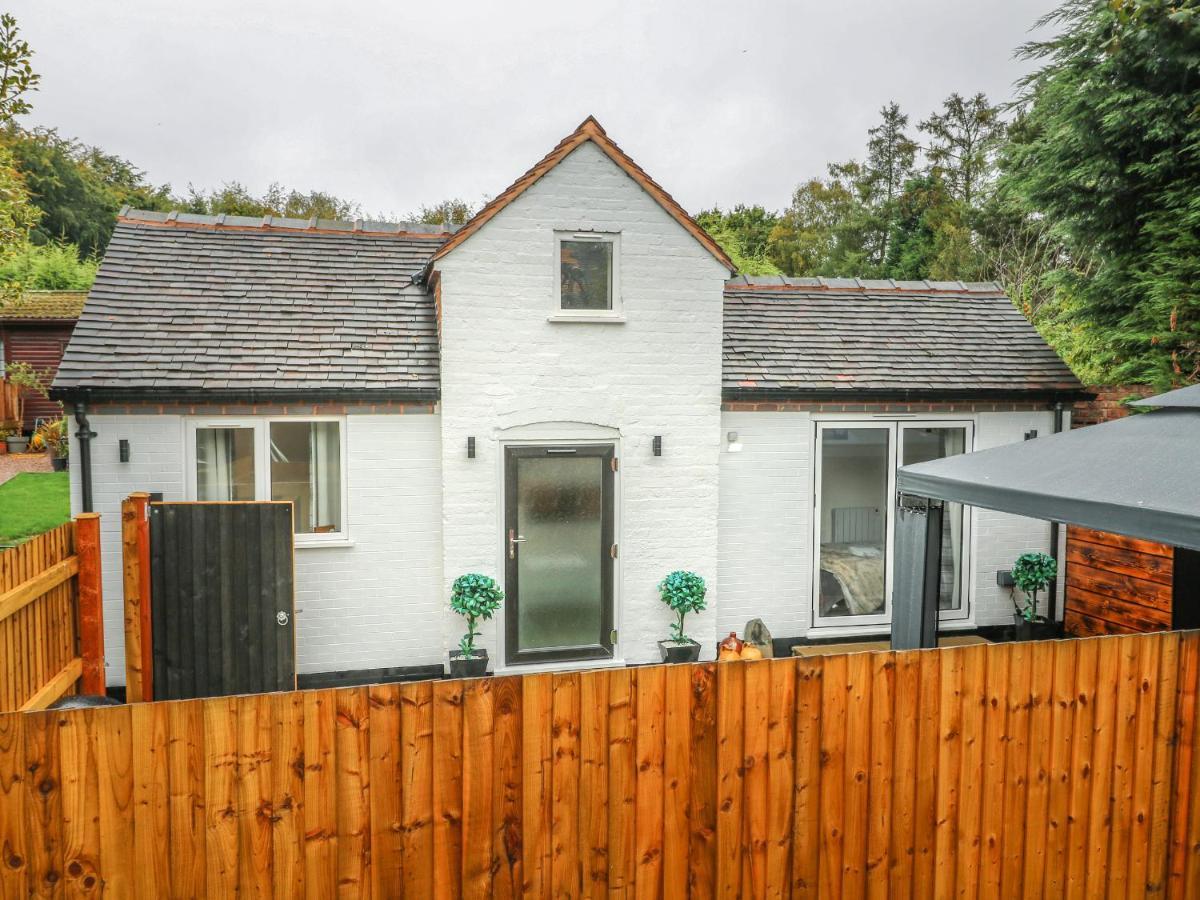 The Old Smokehouse Rugeley Exterior photo